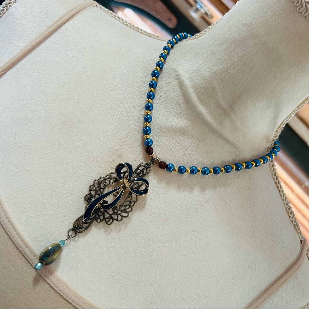 Handcrafted Czech glass pearl filigree bow pendant beaded necklace